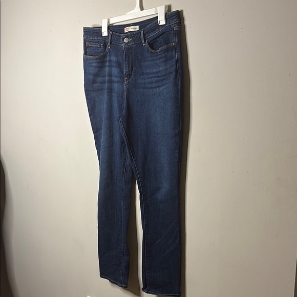 Levi Strauss - Picture 5 of 8